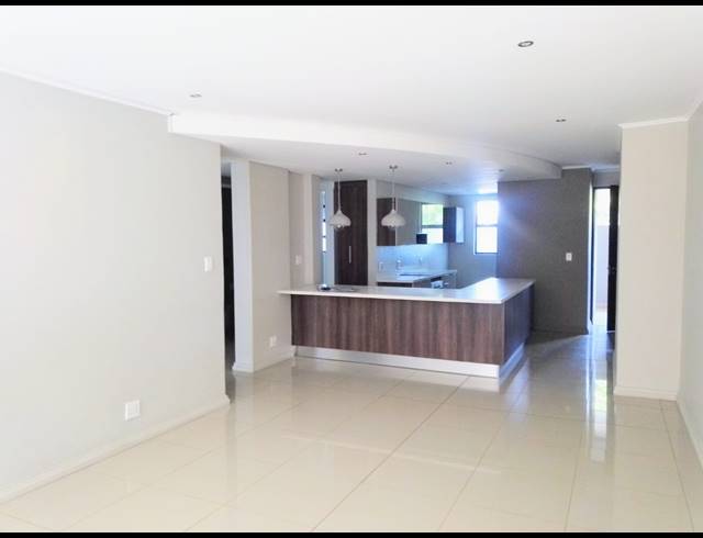2 BEDROOM APARTMENT FOR SALE IN MENLO PARK